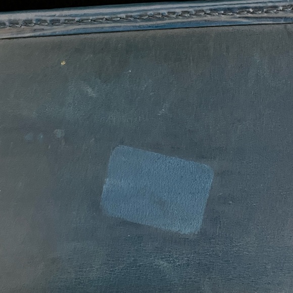 Authentic LV Epi wallet blue - Picture 13 of 14